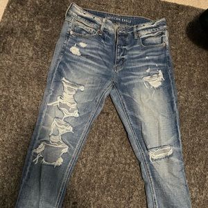 American eagle Tomgirl distressed jeans